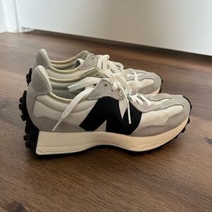 New Balance Cream and Gray Sneakers with Black Detail